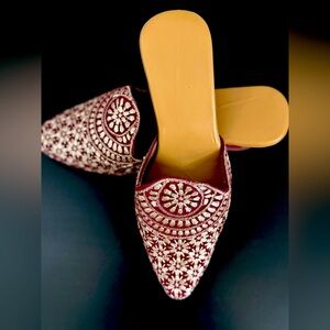 Ethnic Indian / Pakistani Women’s Footwear